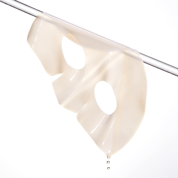 COSRX Alpha-Arbutin Hydrogel Mask for discoloration care available at Ma Petite Corée, shown following a hydration boost.