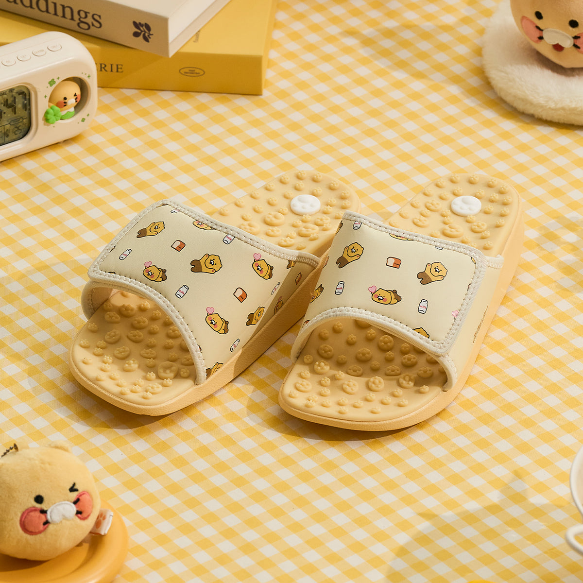Acupressure Slippers Kaloring Yellow 240 mm Chunsik - Kakao Friends - image 1