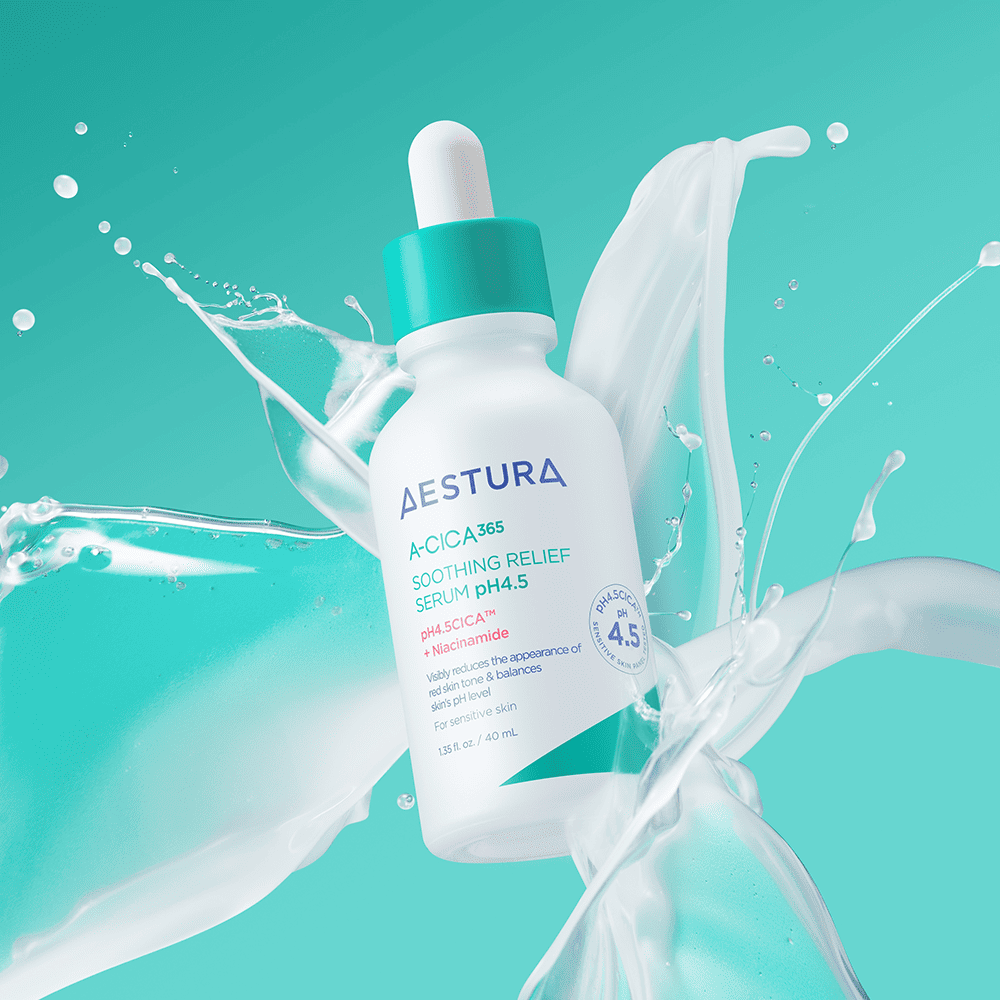 AESTURA A-cica 365 Soothing Relief Serum pH4.5 40ml bottle with water splash background, highlighting soothing and moisturizing formula