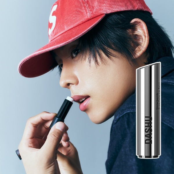 DASHU Men's Water Balm Snap Color Lip Balm applied by stylish gentleman model, Gentleman Korea product shot