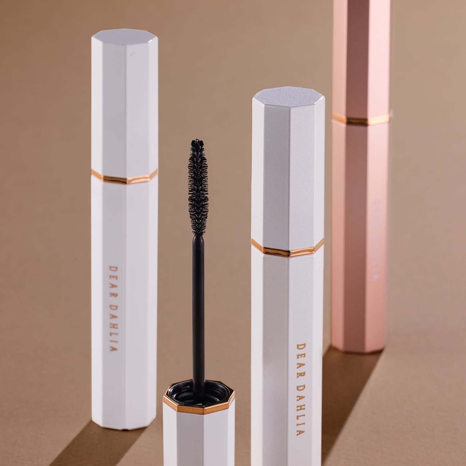 DEAR DAHLIA Paradise Dream Volume & Long Lash Mascara on display with elegant packaging.