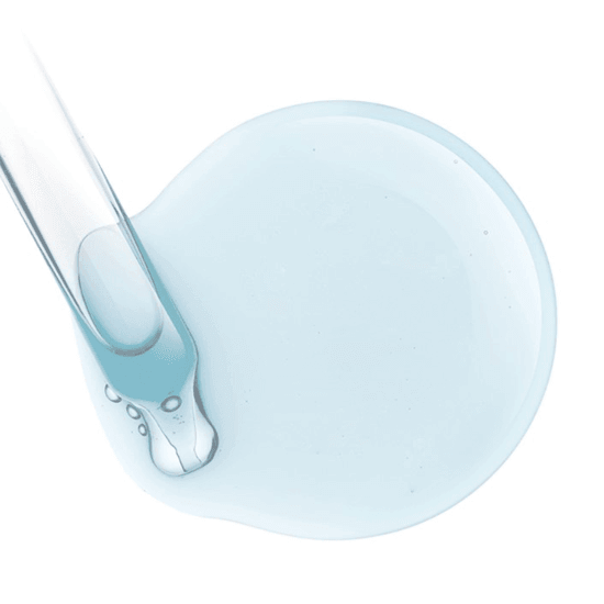 Close-up of DEWYTREE Miracle Hyaluronic Serum 40ml texture droplet with pipette