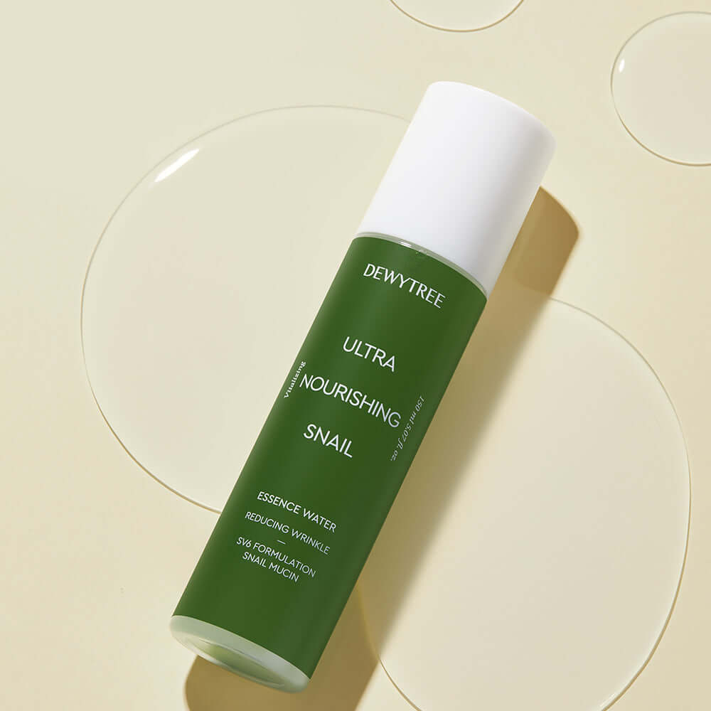 DEWYTREE Ultra Nourishing Snail Essence Water 150ml bottle on light background