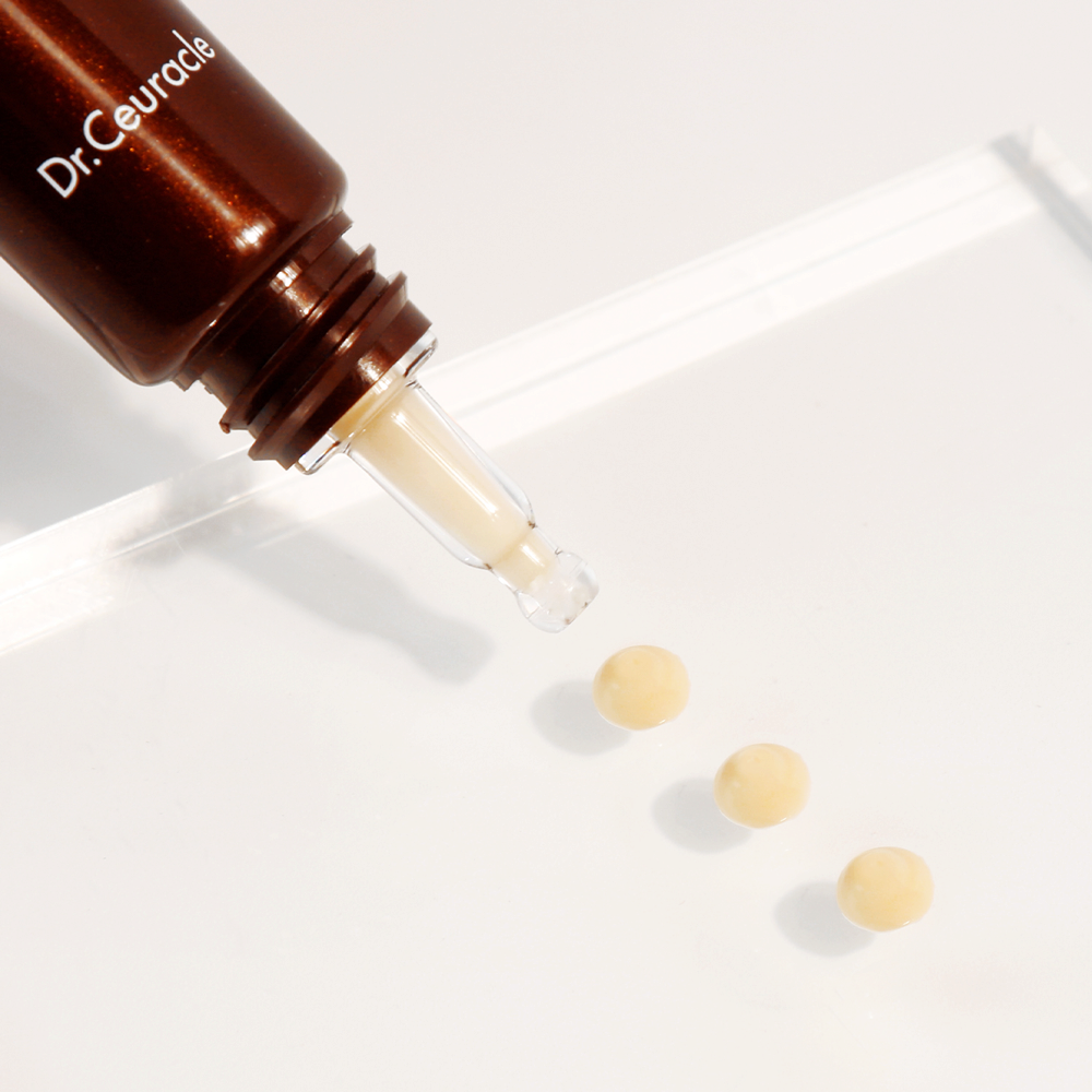 DR.CEURACLE Pure VC Melite Cream 20ml serum applicator with cream