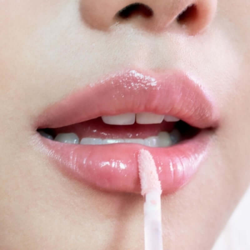 FWEE One Minute Ready Lip Serum applied on lips for a glossy finish