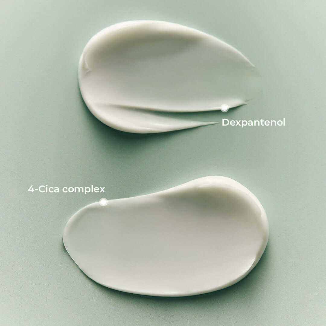 Texture of JUMISO D-Panthenol Barrier Soothing Cream with Dexpantenol and 4-Cica complex.