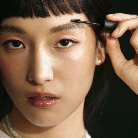 LAKA Wild Brow Shaper disponible sur Ma petite Coree, ton Eshop 100% K-beauty en direct de Seoul