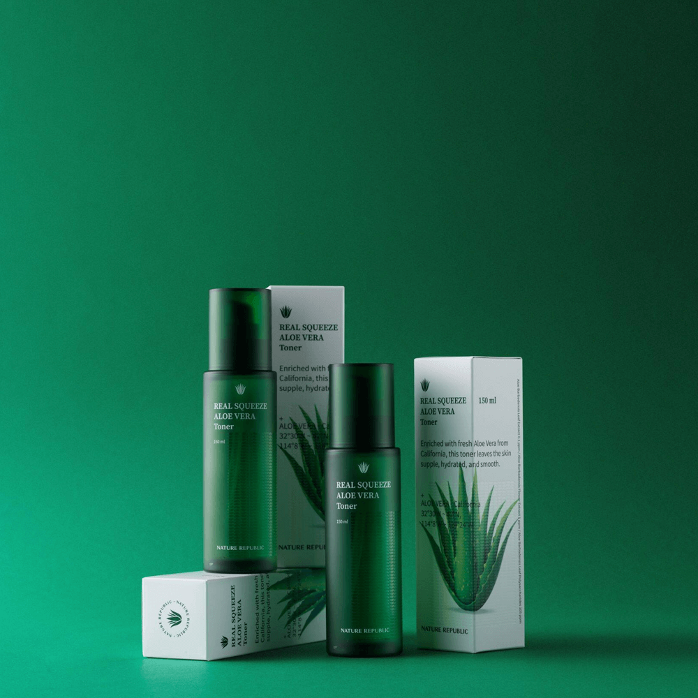 NATURE REPUBLIC Real Squeee ALoe Vera Toner 150ml bottle and packaging on a green background