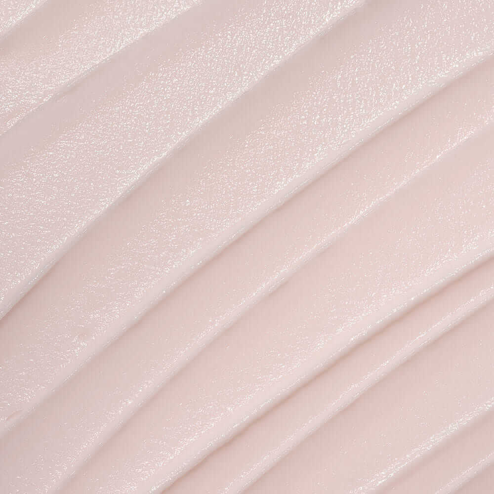 Texture of NUMBUZIN No.3 Velvet Beauty Cream shows its smooth, velvety finish.