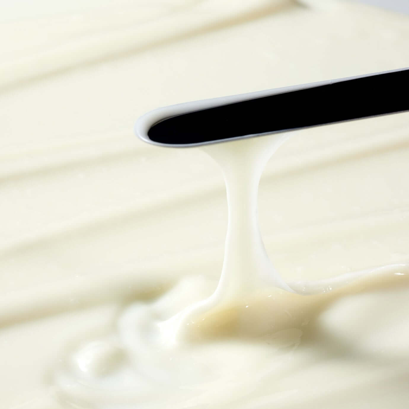 Close-up of creamy texture representing PARNELL Bakuchiol Wild Yam 2.12 Firming Serum 30ml