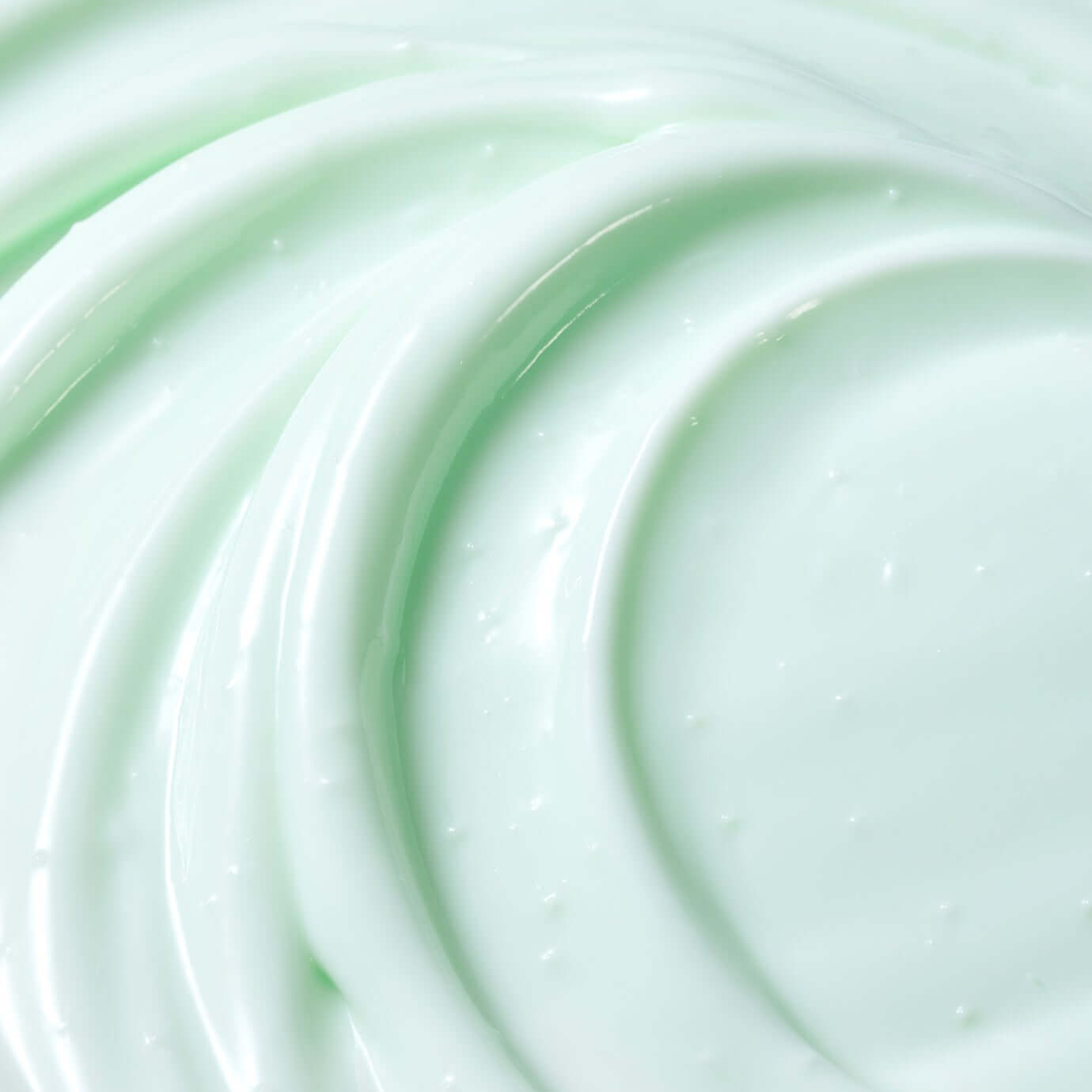 Texture of PARNELL Pathenol 3.89 Heartleaf Calming Cream 50ml with smooth, light green appearance