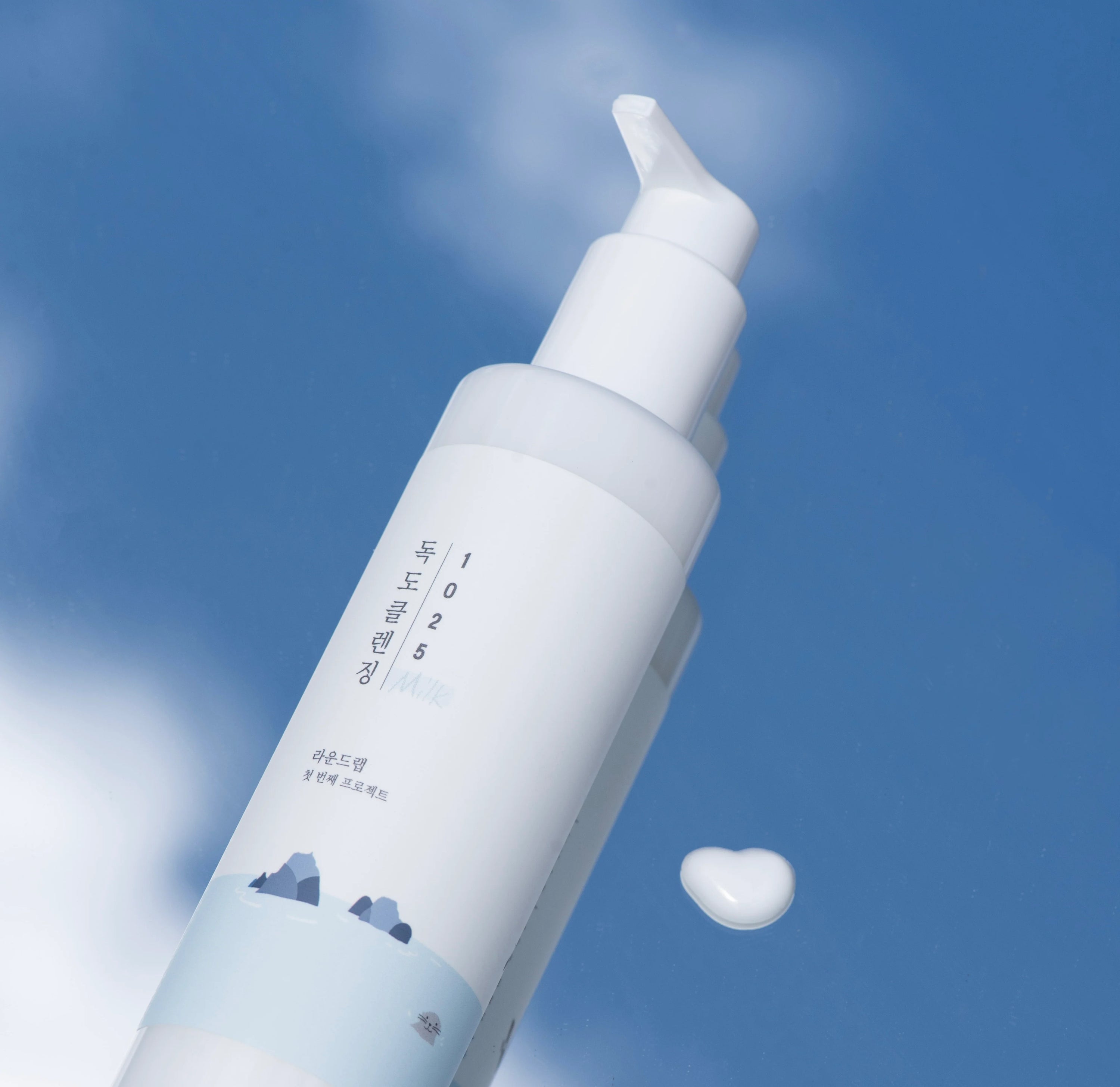 ROUNDLAB 1025 Dokdo Cleansing Milk 200ml disponible sur Ma petite Coree, ton Eshop 100% K-beauty en direct de Seoul