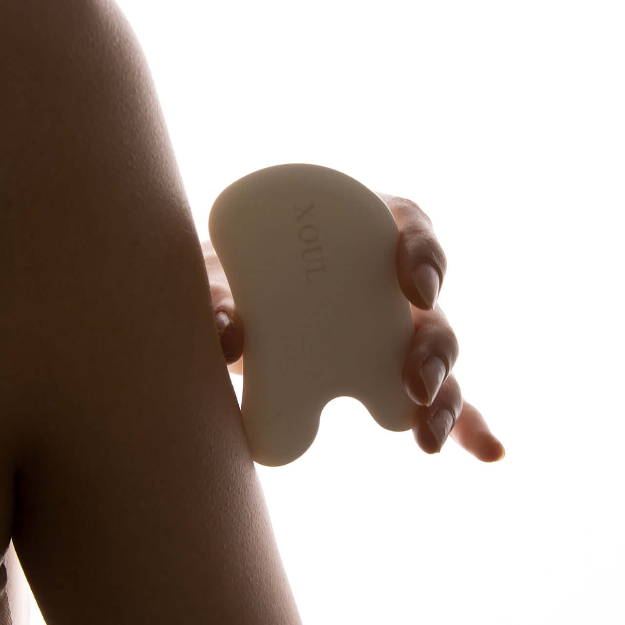 XOUL Shelling Stone Brackets being used on skin