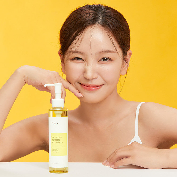 iUNIK Calendula Complete Cleansing Oil 200ml disponible sur Ma petite Coree, ton Eshop 100% K-beauty en direct de Seoul