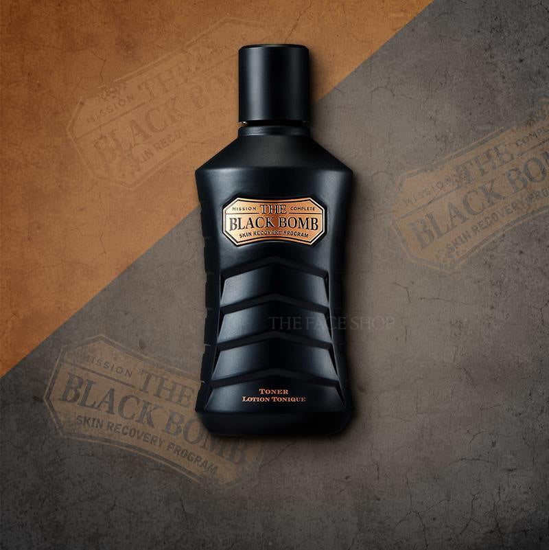 THE FACE SHOP The Black Bomb Skin 140ml men’s toner bottle product shot by Gentleman Korea, Korean skincare for gentleman