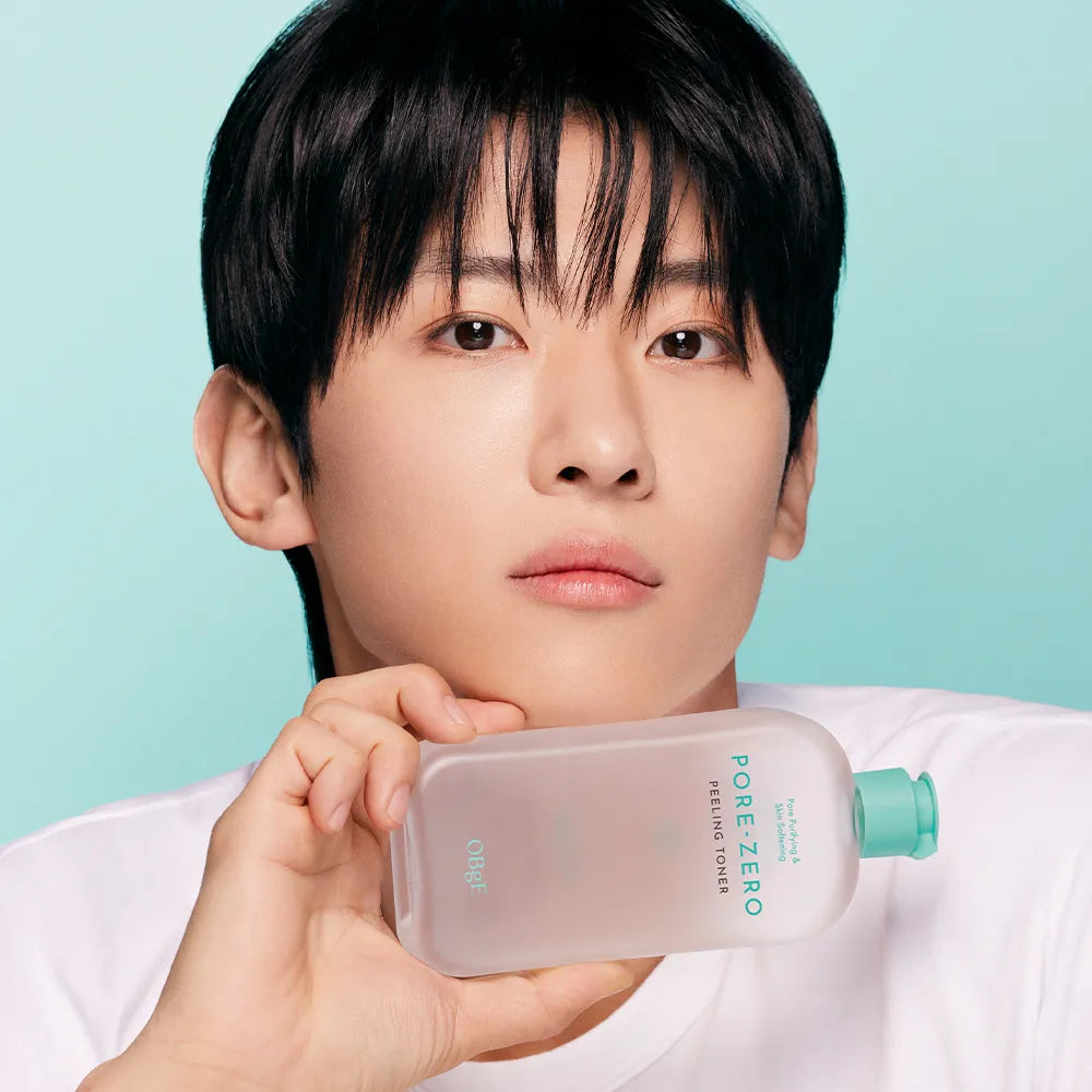 OBGE Pore Zero Peeling Toner 310ml held by young man in white shirt, Gentlemen Korea product image for men’s Korean skincare