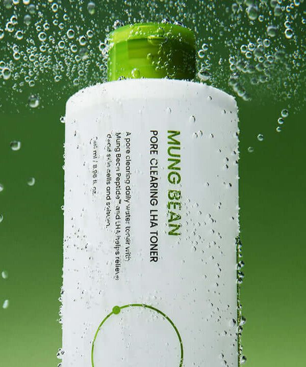 Image of BEPLAIN Green Bean Pore Clearing LHA Toner 265ml with green bubbles around the bottle