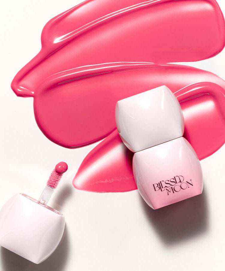 BLESSED MOON Veil Melting Color Blush in vibrant pink with stylish packaging