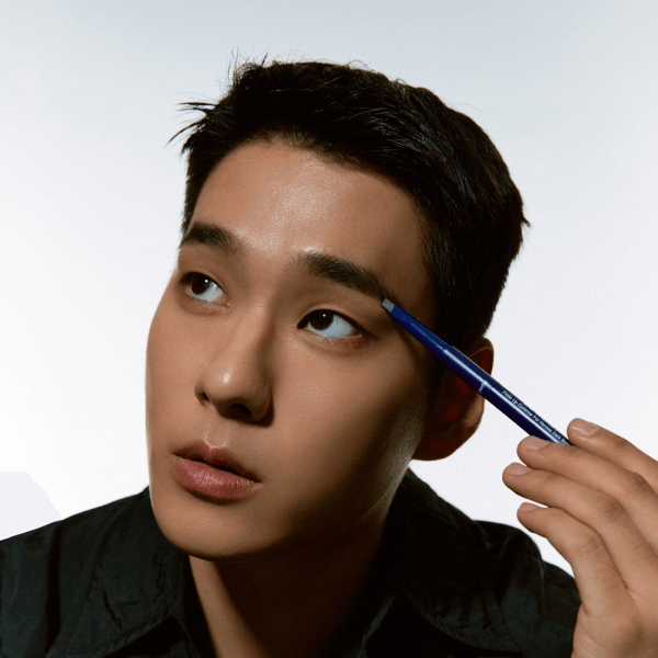 B.READY Pride Up Eyeshadow on Korean gentleman model applying eyeliner, Gentleman Korea male grooming product showcase