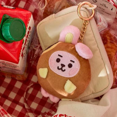 BT21 Bakery Plushy Keyring disponible sur Ma petite Coree, ton Eshop 100% K-beauty en direct de Seoul