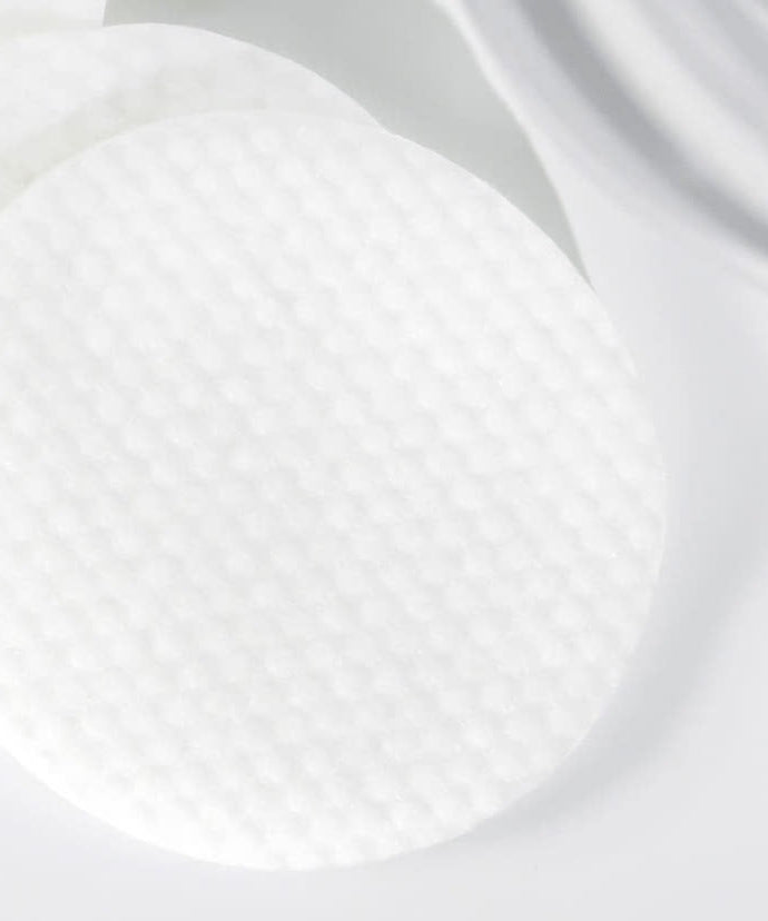 Close-up of CELIMAX Ji Woo Gae One Step Mild Cleansing Pad 60 pads showing texture and detail
