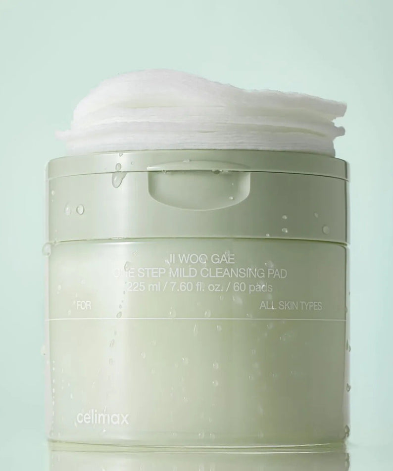CELIMAX Ji Woo Gae One Step Mild Cleansing Pad 60 pads packaging in a light green container with visible cleansing pads.