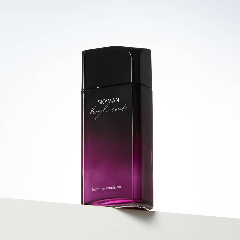 CHARMZONE Skyman High-End Homme Emulsion 130ml bottle on pedestal, Korean men’s skincare by Gentleman Korea