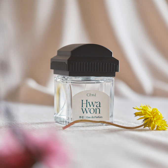 CHWI (CHI) Hwa Won Parfume 50ml bottle with flower