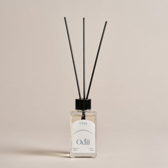 CHWI (CHI) Odii Diffuser 100ml with black reeds in a minimalist setting