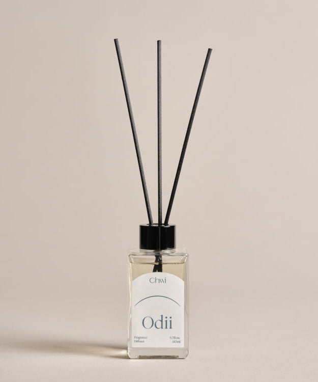 CHWI (CHI) Odii Diffuser 100ml with black reeds in a minimalist setting