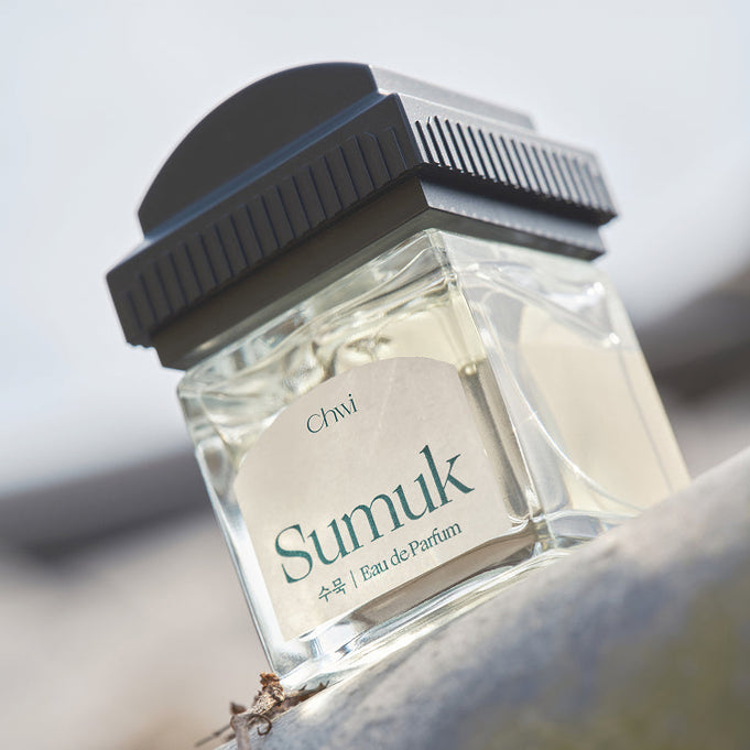 CHWI (CHI) Sumuk Parfume 50ml bottle showcasing elegant design and exquisite fragrance.