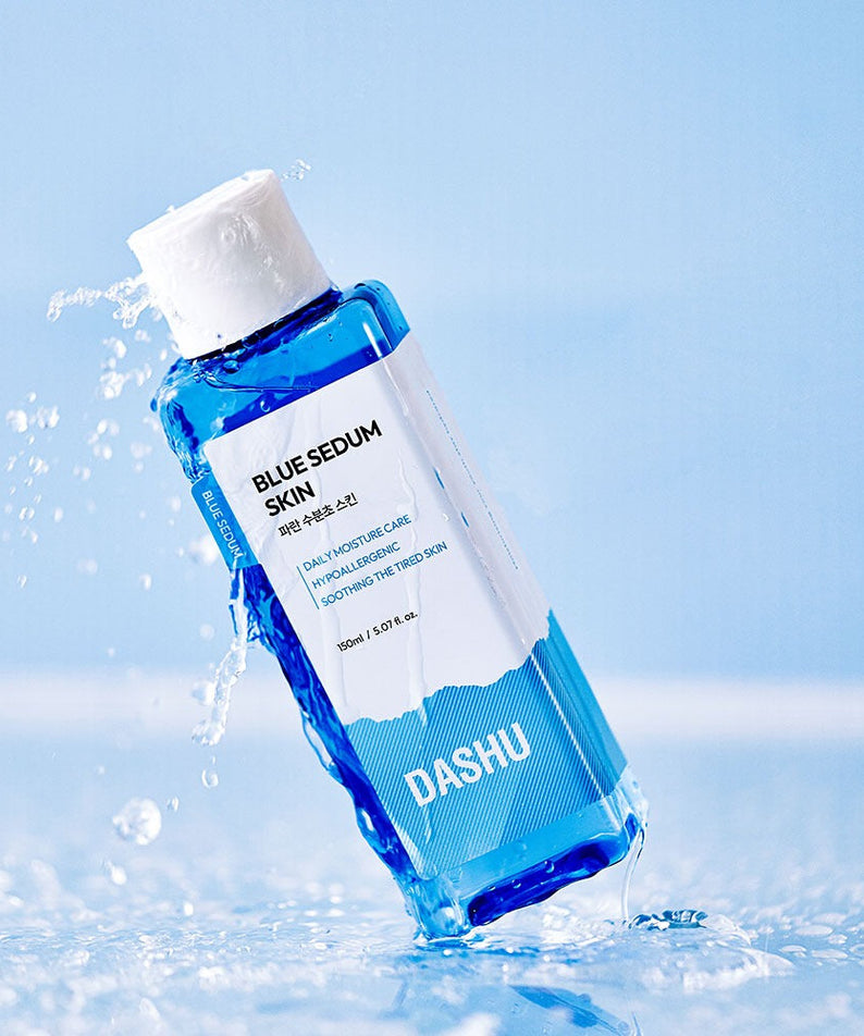 DASHU Boy Blue Moisture Skin 150ml blue bottle with water splash background