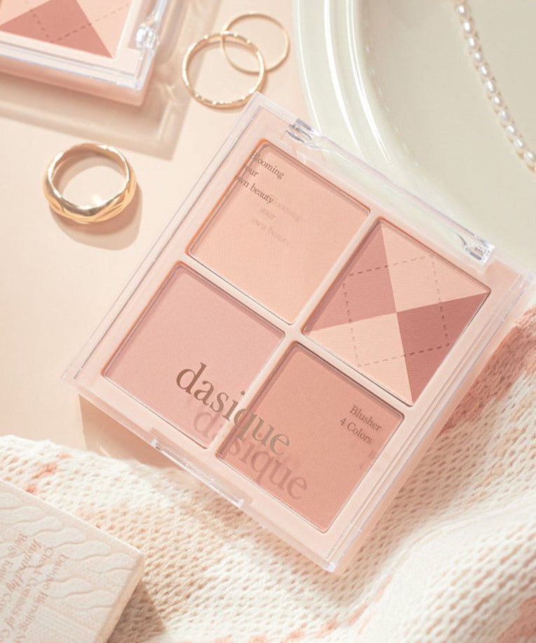 DASIQUE Blending Mood Cheek #04 Beige Knit palette with warm tones on a soft fabric surface, ideal for enhancing natural cheek color.