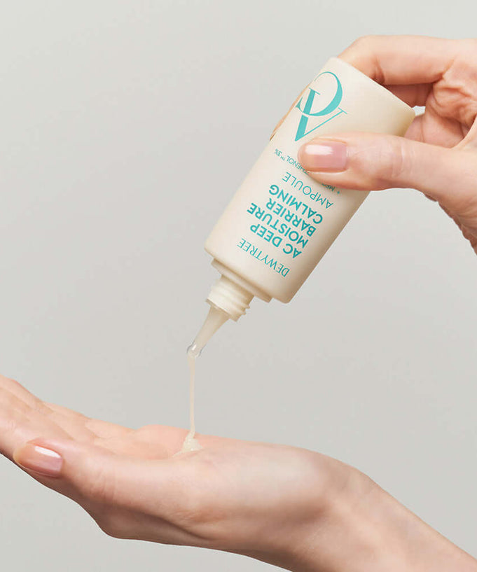 DEWYTREE AC Deep Barrier Soothing Moisturizing Ampoule 60ml being applied to hand