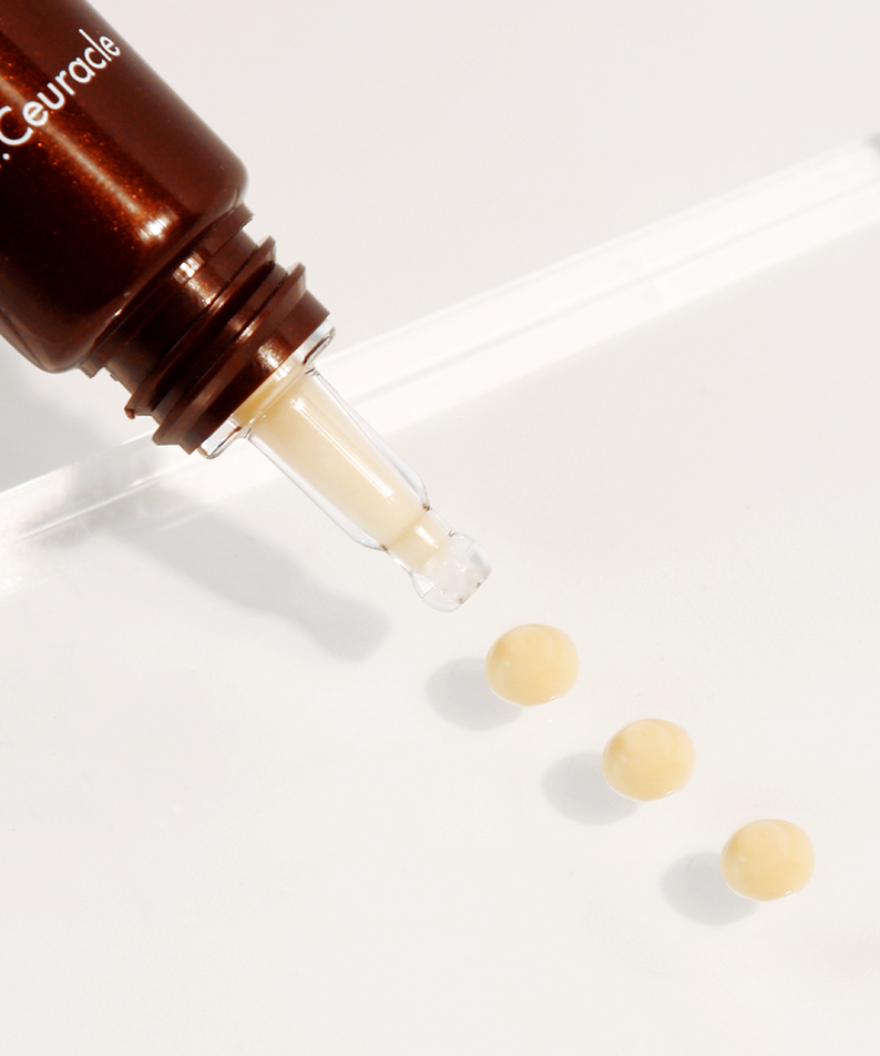 DR.CEURACLE Pure VC Melite Cream 20ml serum applicator with cream