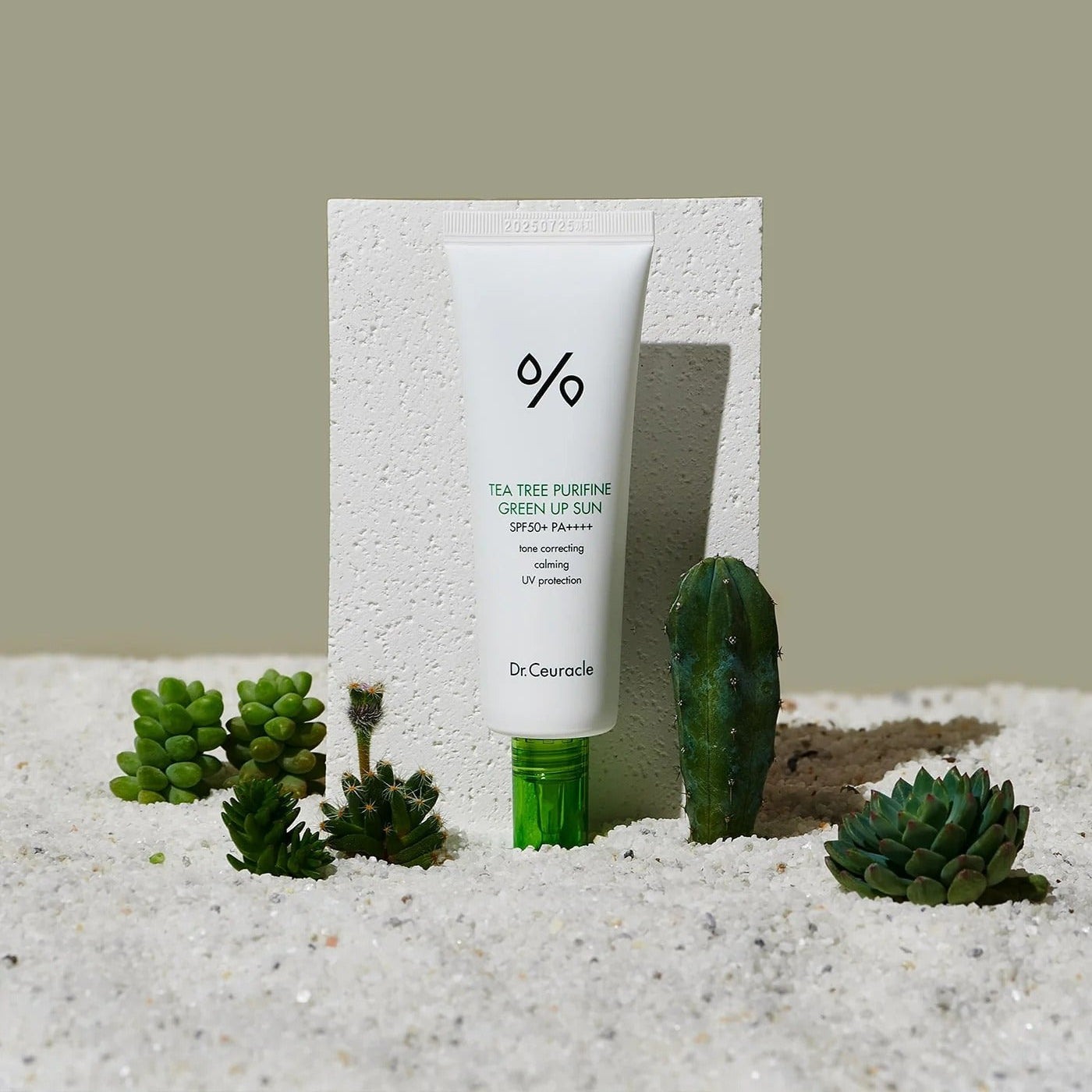 DR.CEURACLE Tea Tree Purifine Green Sup Sun 50ml