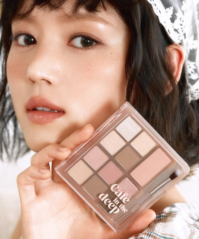 ETUDE My Best Tone Eye Palette [MBTEYE Collection] featuring a model showcasing the eyeshadow palette.