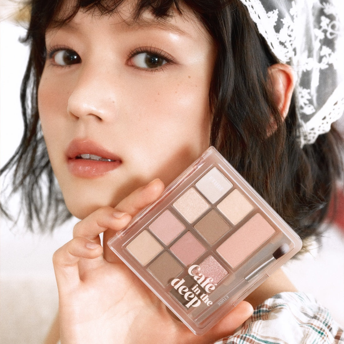 ETUDE My Best Tone Eye Palette [MBTEYE Collection] featuring a model showcasing the eyeshadow palette.