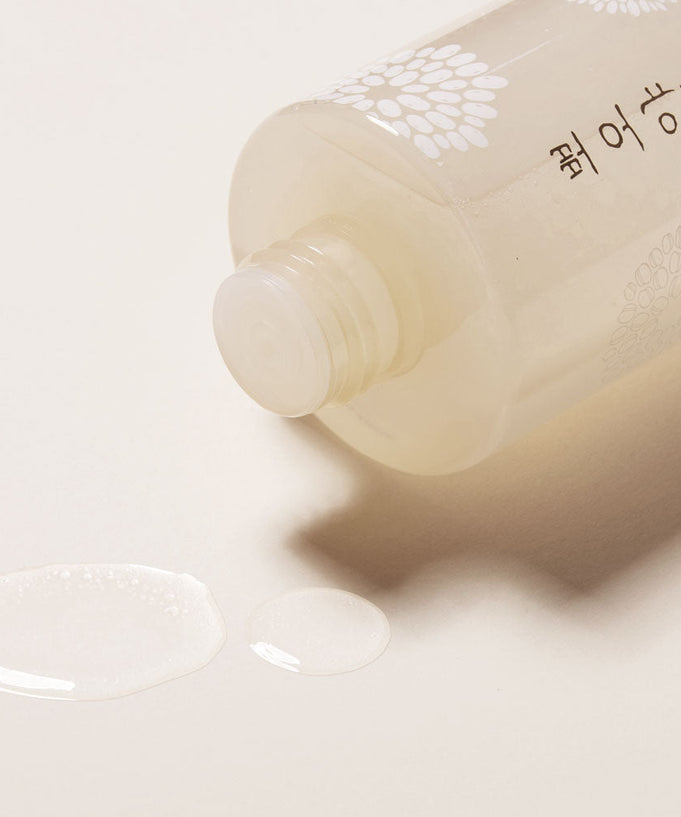 ETUDE PPOYAN Lip&Eye Remover bottle with liquid spilled on surface