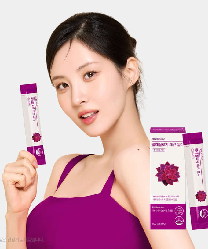 Woman holding FOODOLOGY Cholelogy Laxative Jelly 250g package.