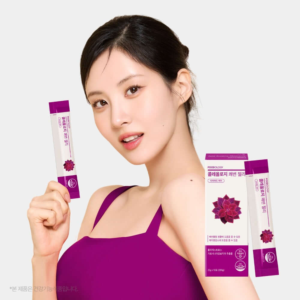 Woman holding FOODOLOGY Cholelogy Laxative Jelly 250g package.