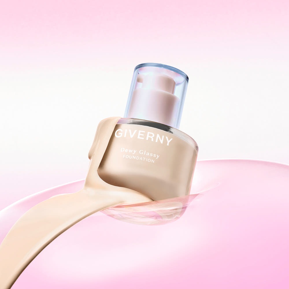 GIVERNY Dewy Glassy Foundation 30ml (SPF38, PA++) in pink and beige tones, elegant and smooth finish for radiant skin.