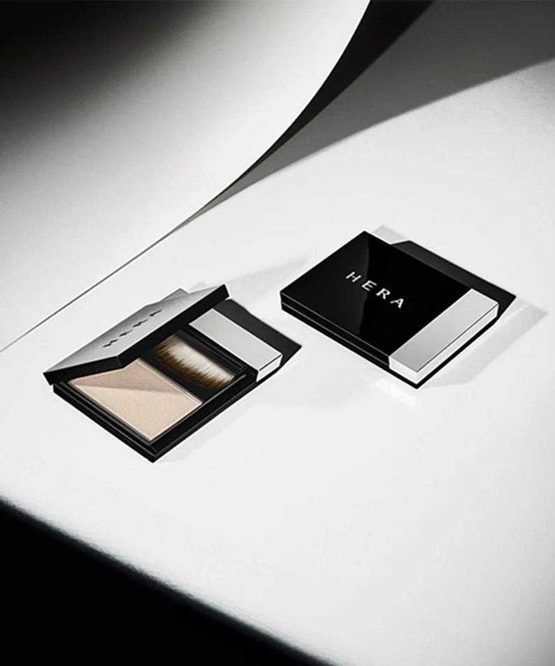 HERA Airy Powder Primer 8.5g in sleek packaging, perfect for a smooth finish.