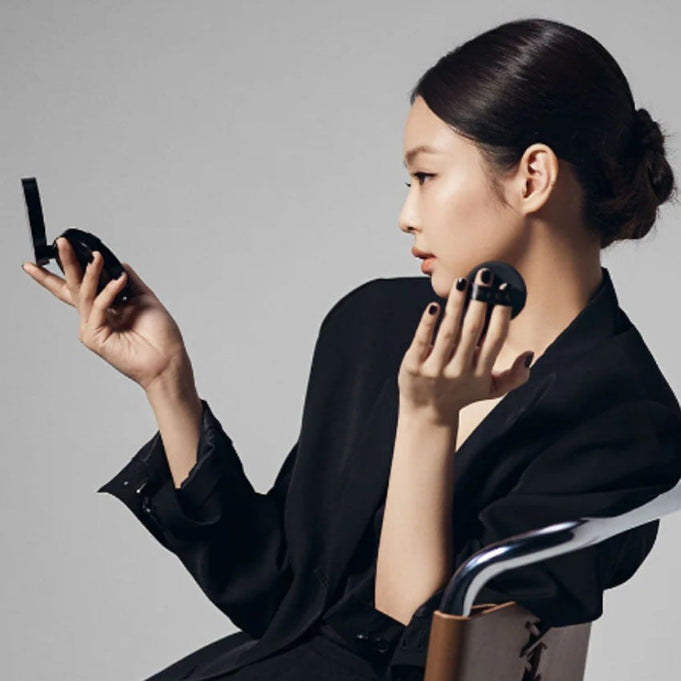 HERA Black Cushion Foundation SPF34 PA++ 15g