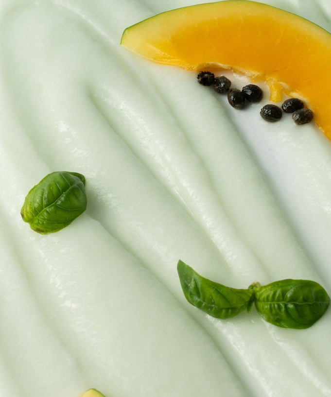 HERBLOOM Green Papain Soft Peeling Gel 120g with papaya slice and green leaves