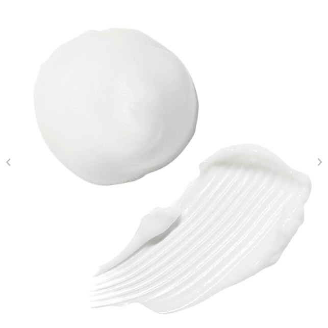 Texture of HIDIFF Royal Layering Bubble Toner & Royal Finish Cream in white, smooth swatches showcasing product consistency.