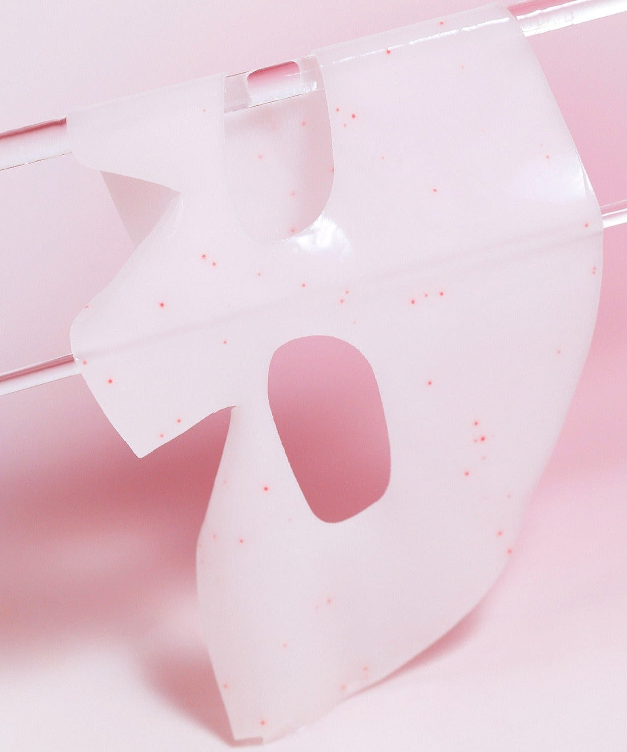 HINCE Kingberry Vita Collagen Mask 37g sheet mask with nourishing collagen formula on pink background.