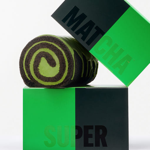 HIT THE TEA Super Matcha Black Roll Cake Gluten-Free on green packaging