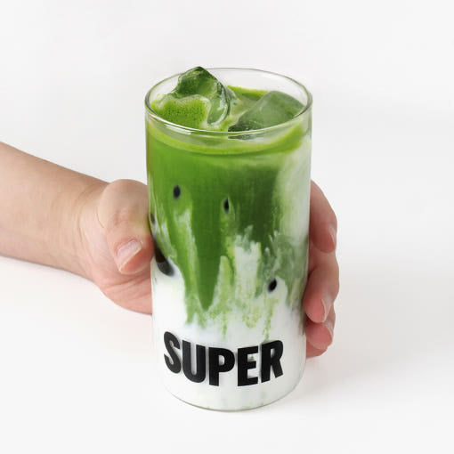 HIT THE TEA Super Matcha Home Cafe Set (Pure 10+Sweet 10+Heat-Resistant Glass Cup) with iced matcha latte in glass cup.