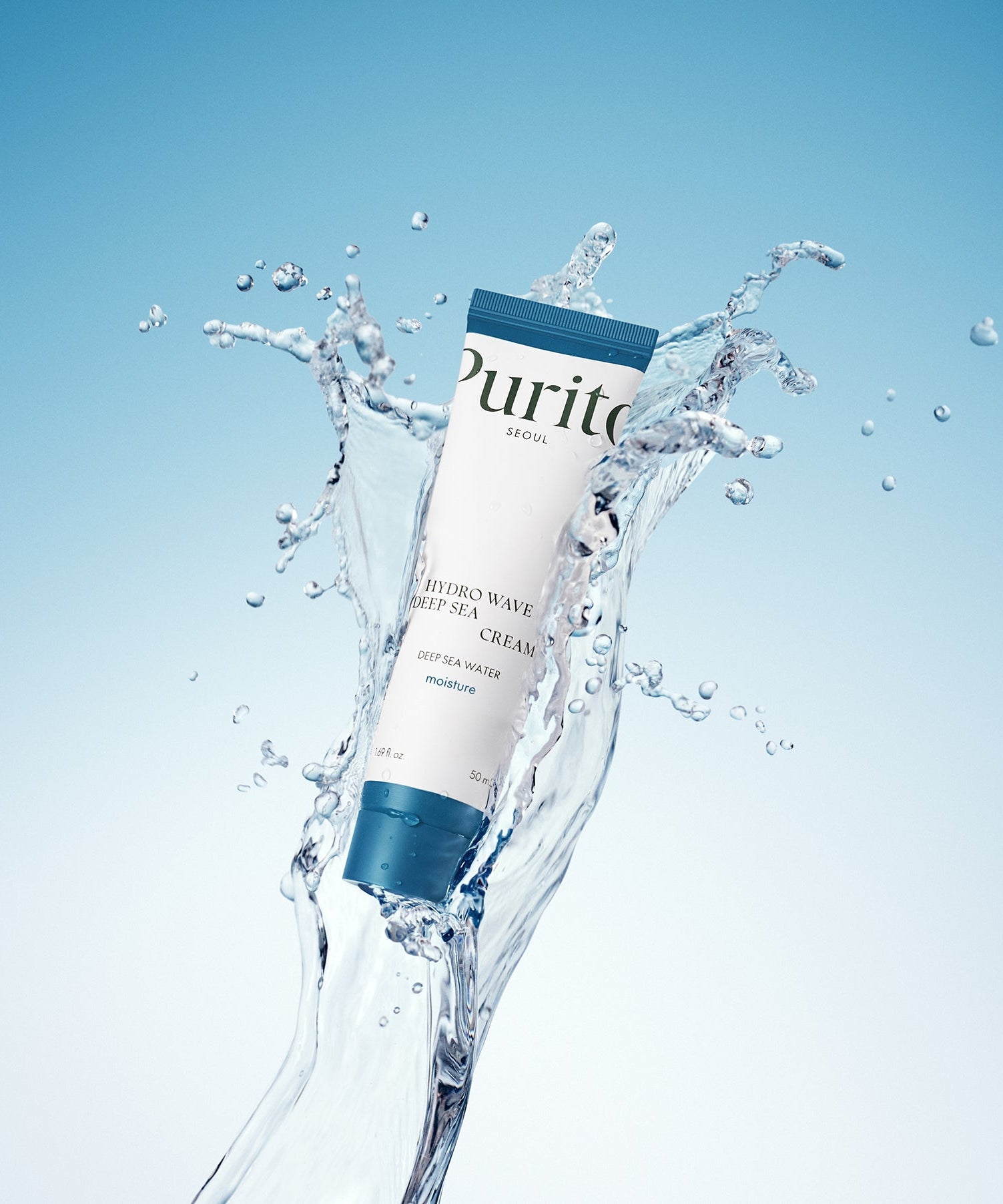 PURITO Hydro Wave Deep Sea Cream 50ml surrounded by splashes of water on a blue background, highlighting hydration and freshness.